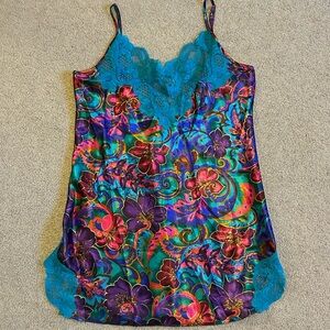 NWT Vintage Victoria’s Secret Gold Label Slip